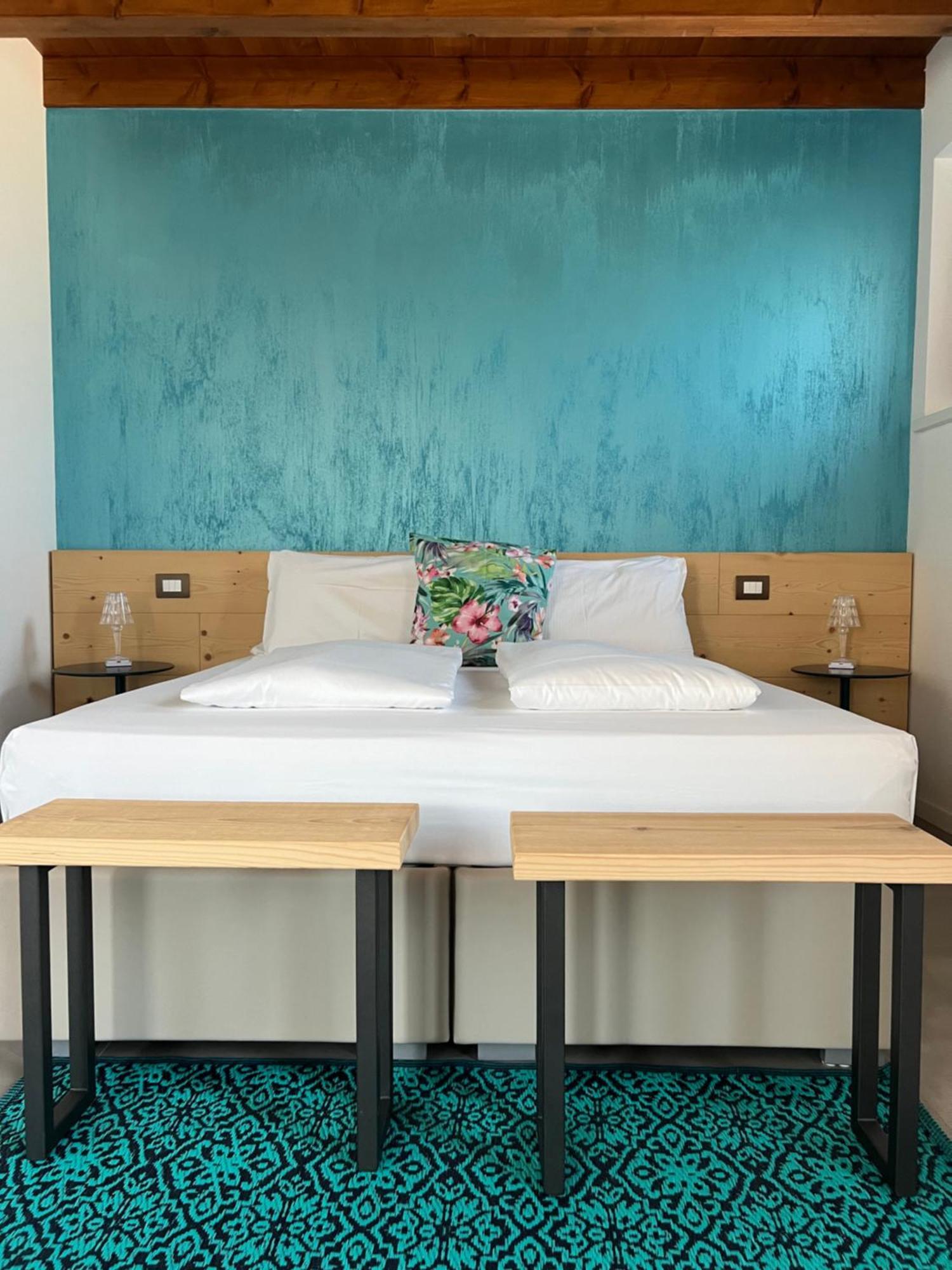 Atmosfere Charme & Country Hotel Borgo San Mauro Екстериор снимка