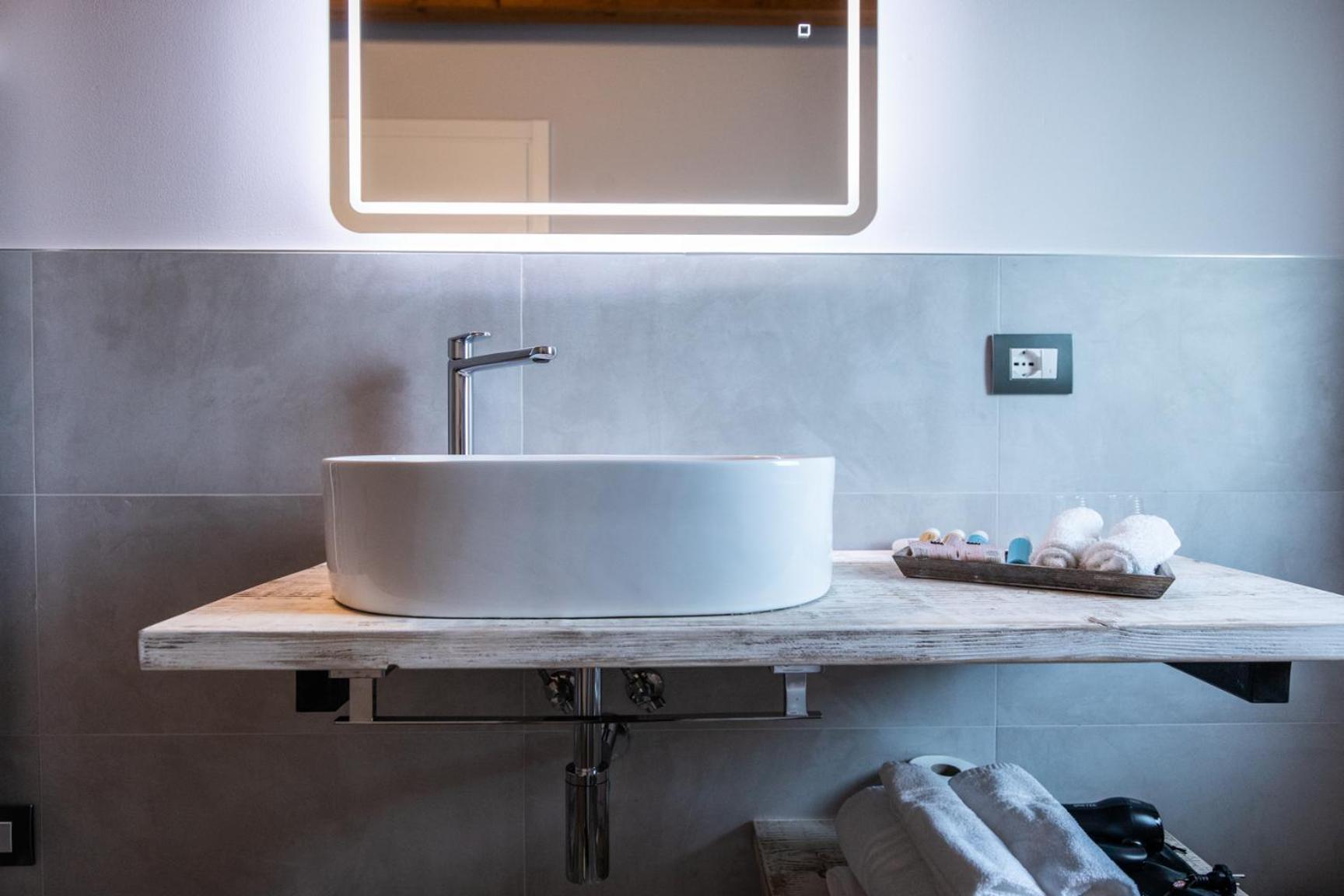 Atmosfere Charme & Country Hotel Borgo San Mauro Екстериор снимка