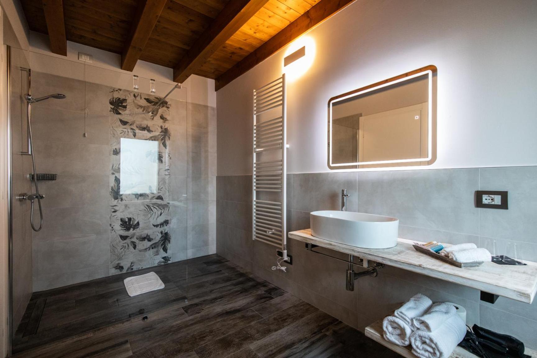 Atmosfere Charme & Country Hotel Borgo San Mauro Екстериор снимка
